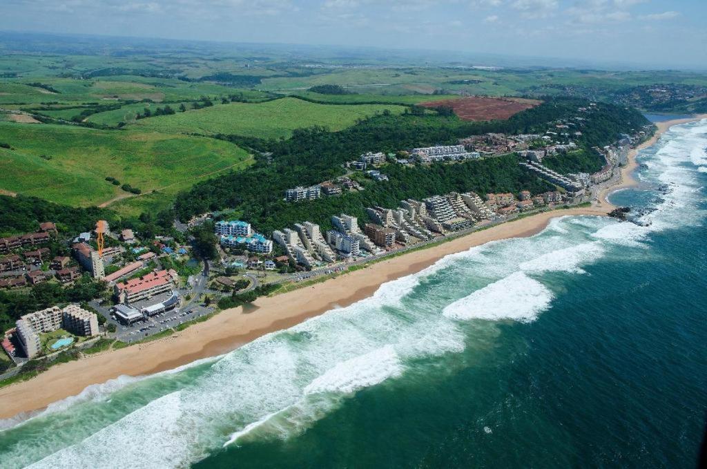Umdloti Holiday Resort Apartment 514 - Amazing Breaker & Ocean Views מראה חיצוני תמונה