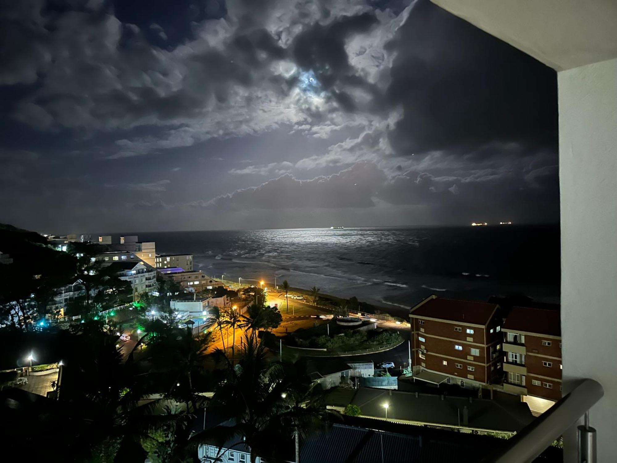 Umdloti Holiday Resort Apartment 514 - Amazing Breaker & Ocean Views מראה חיצוני תמונה