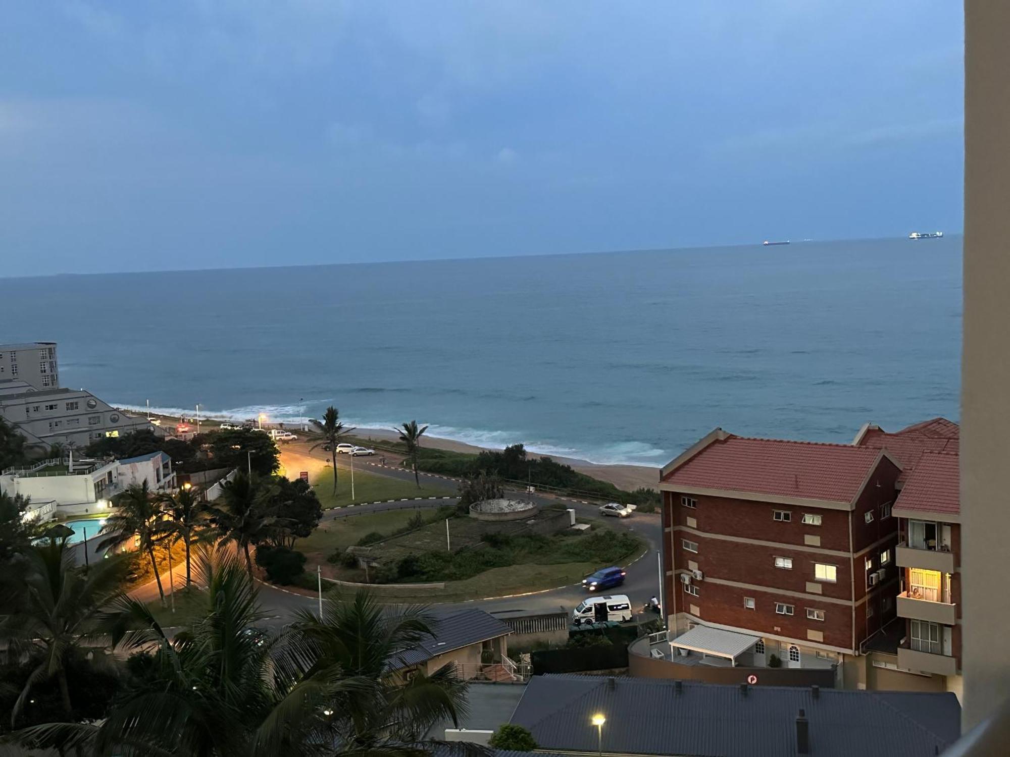 Umdloti Holiday Resort Apartment 514 - Amazing Breaker & Ocean Views מראה חיצוני תמונה