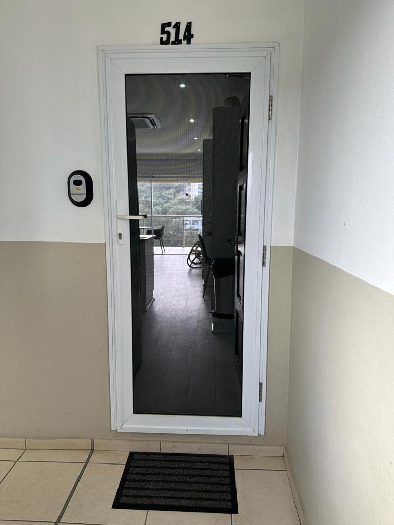 Umdloti Holiday Resort Apartment 514 - Amazing Breaker & Ocean Views מראה חיצוני תמונה